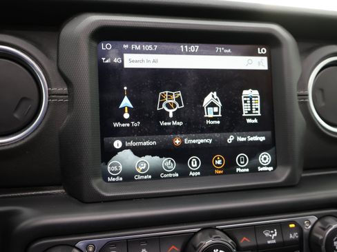 Used 2022 Jeep Wrangler Unlimited Sahara w/ LED Lighting Group AWD/4WD image 54