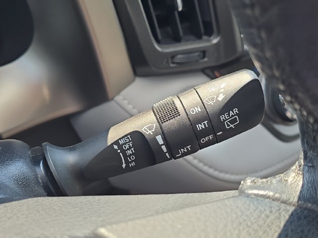 Used 2015 Toyota RAV4 Limited w/ Technology Package AWD/4WD image 15