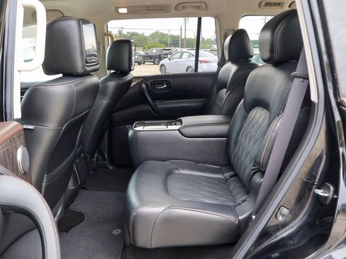 Used 2022 Nissan Armada Platinum w/ Captain's Chairs Package RWD image 9