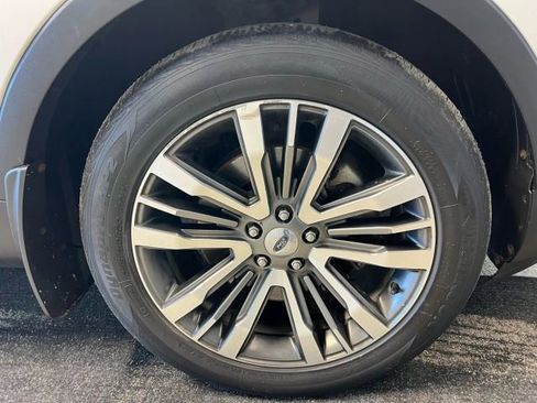 Used 2016 Ford Explorer Platinum image 18