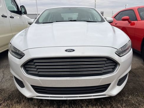 Used 2014 Ford Fusion S image 2