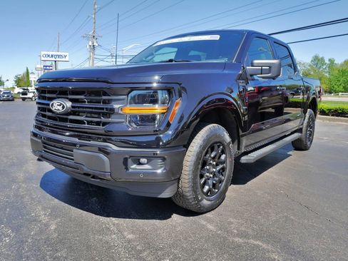 Used 2024 Ford F150 XLT AWD/4WD image 2
