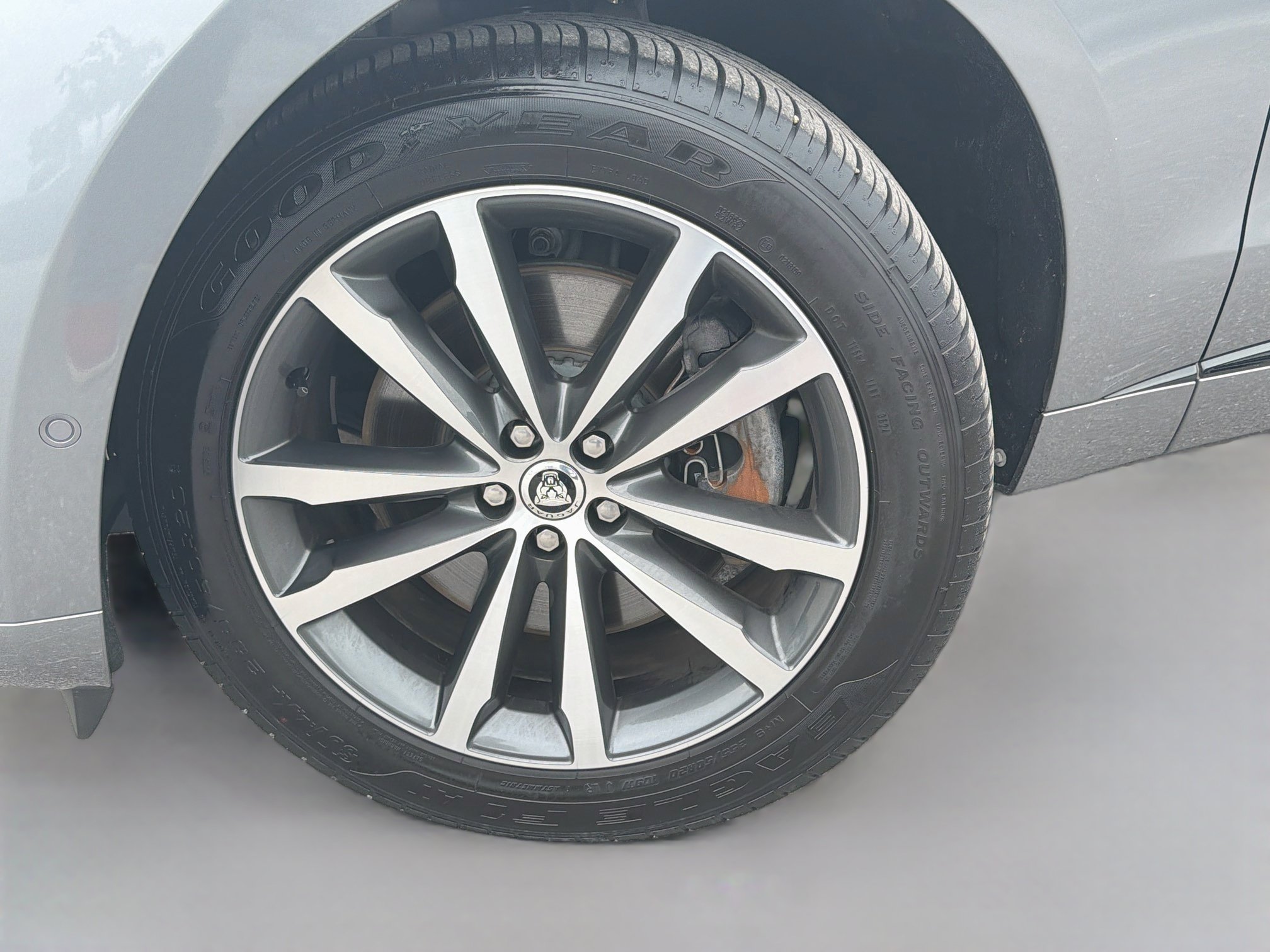 Used 2026 Jaguar F-PACE R-Dynamic S AWD/4WD image 42