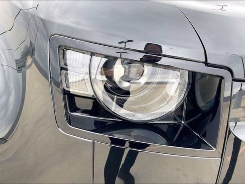 Used 2025 Land Rover Defender 110 S image 35