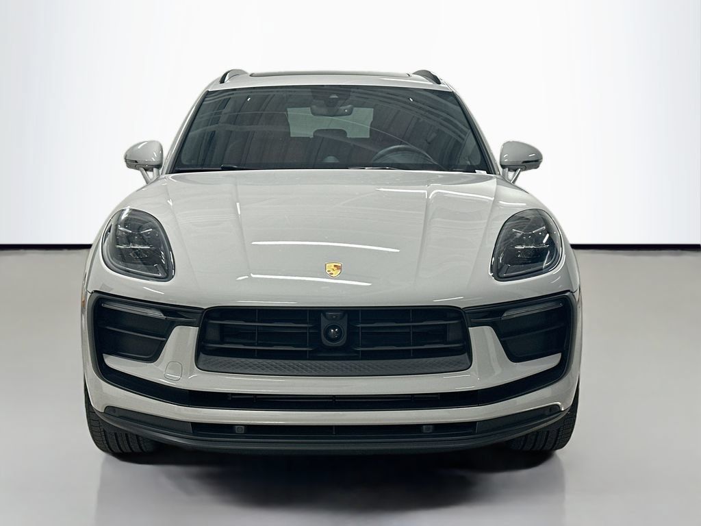 Used 2026 Porsche Macan AWD/4WD image 6