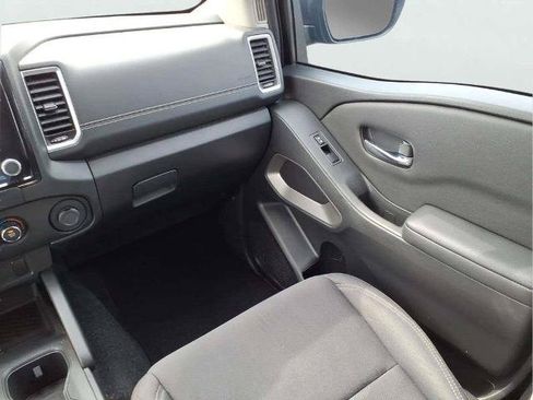 Certified 2023 Nissan Frontier SV w/ Technology Package RWD image 11