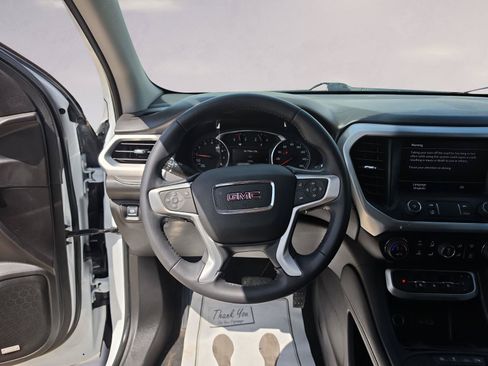 Used 2022 GMC Acadia SLT w/ LPO, Floor Liner Package FWD image 12