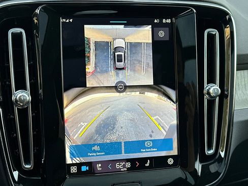 New 2025 Volvo XC40 B5 Plus w/ Climate Package image 23