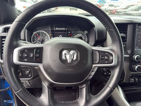 Used 2022 RAM 1500 Big Horn AWD/4WD image 17