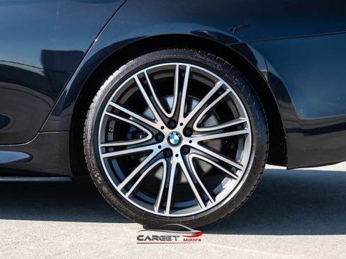 Used 2018 BMW M550i xDrive xDrive w/ Driving Assistance Package image 10