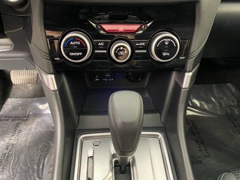 Used 2020 Subaru Forester Premium AWD/4WD image 27