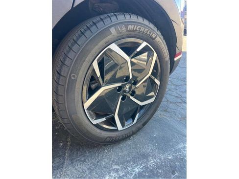 Used 2022 Hyundai Ioniq 5 SE w/ Cargo Package RWD image 5