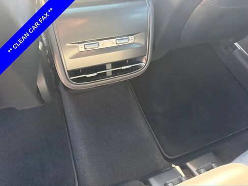 Used 2025 Lincoln Nautilus Premier w/ Equipment Group 102A AWD/4WD image 8
