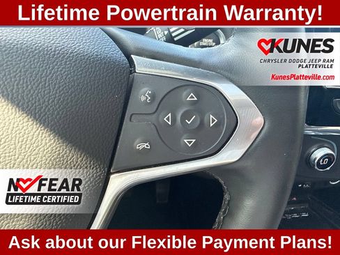 Used 2023 Chevrolet Traverse RS AWD/4WD image 22