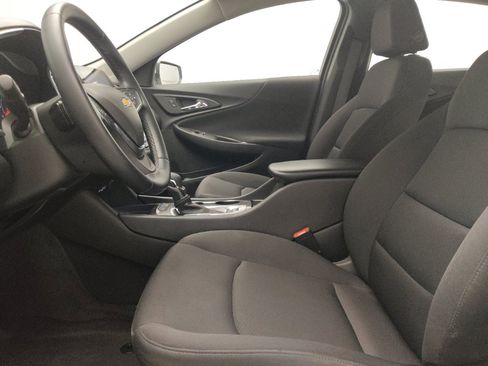 Used 2024 Chevrolet Malibu RS w/ LPO, Floor Liner Package FWD image 17