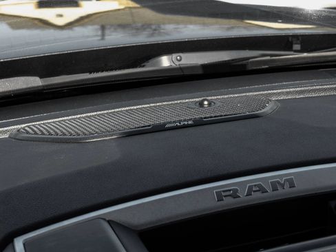 Used 2022 RAM 2500 Big Horn w/ Level C Equiment Group AWD/4WD image 38