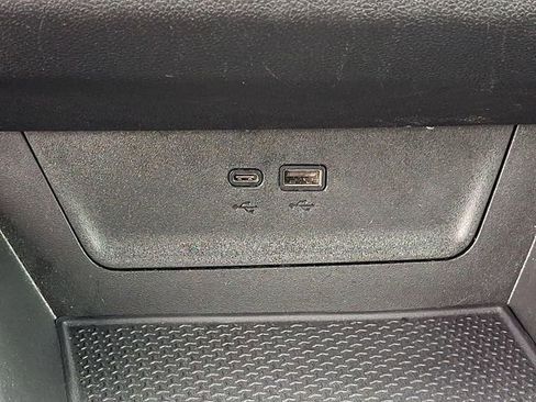 Used 2025 Chevrolet Equinox LT FWD image 23