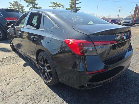 Used 2022 Honda Civic Sport image 3