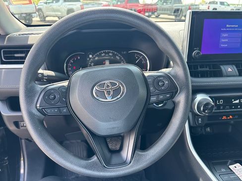 Certified 2025 Toyota RAV4 XLE AWD/4WD image 17