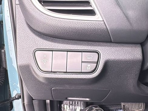 Used 2025 Kia Seltos SX image 34