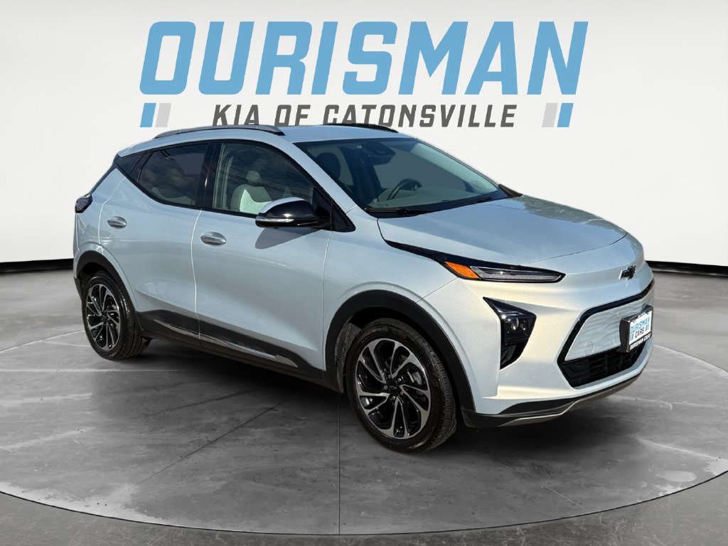 Used 2023 Chevrolet Bolt EUV Premier FWD image 1