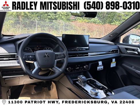 New 2026 Mitsubishi Outlander LE AWD/4WD image 13