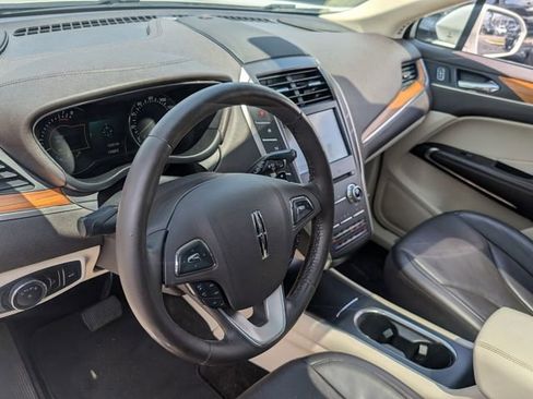 Used 2016 Lincoln MKC Reserve w/ Lincoln MKC Climate Package AWD/4WD image 9