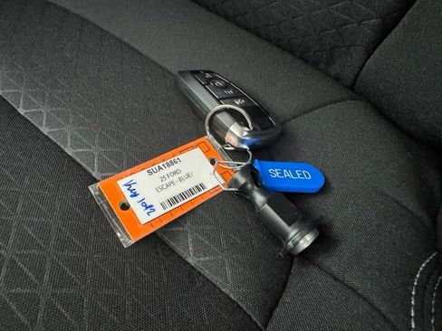 Used 2025 Ford Escape Active FWD image 30