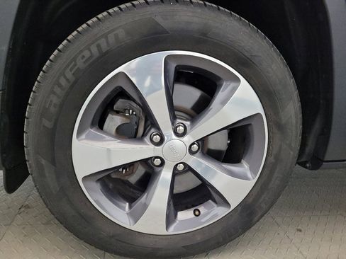 Used 2020 Jeep Cherokee Limited AWD/4WD image 31