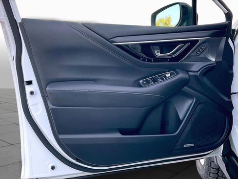 Used 2021 Subaru Outback Limited image 38