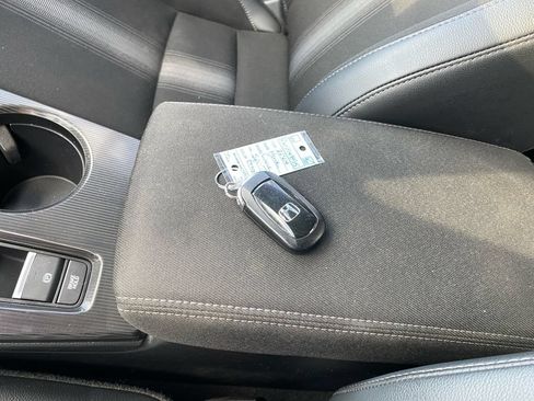 Used 2024 Honda Civic Sport image 28