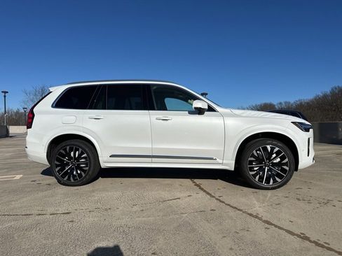 New 2026 Volvo XC90 B6 Ultra image 8