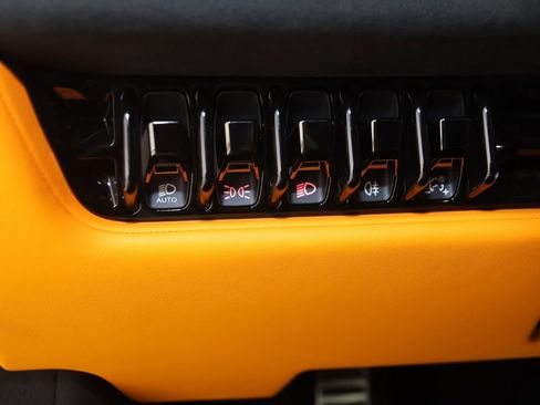 Used 2023 Lamborghini Huracan Tecnica image 52