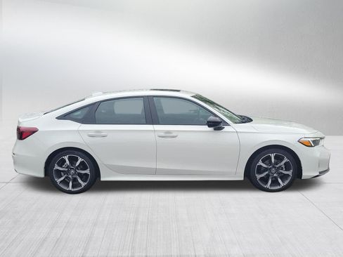Used 2025 Honda Civic Sport Touring image 4