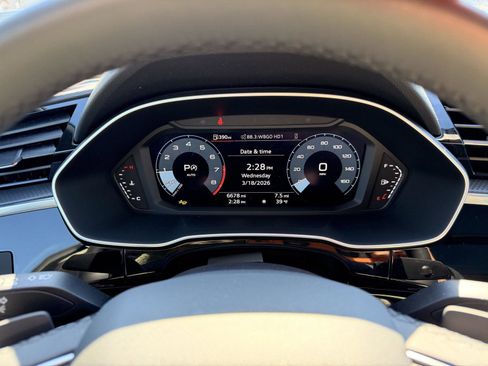 Used 2025 Audi Q3 2.0T Premium w/ Convenience Package image 20