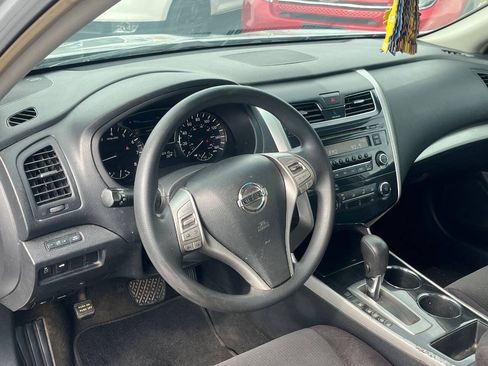 Used 2013 Nissan Altima 2.5 S FWD image 12