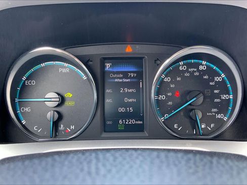 Used 2018 Toyota RAV4 XLE AWD/4WD image 25