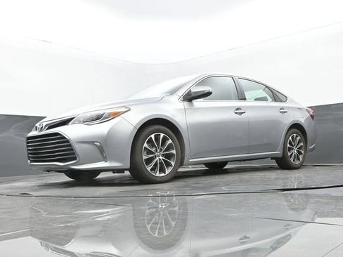 Used 2016 Toyota Avalon XLE FWD image 12