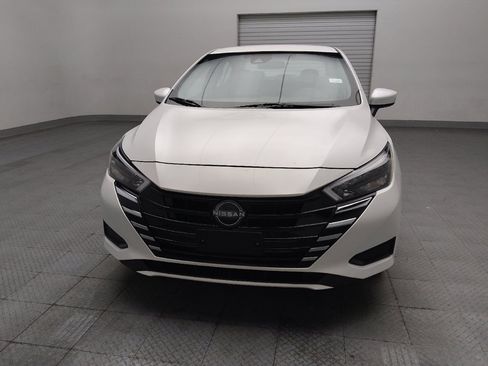 Used 2025 Nissan Versa SV FWD image 15