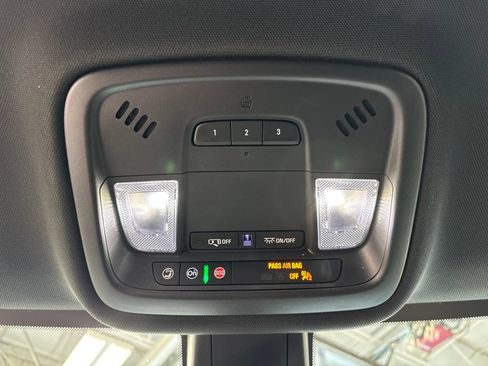 Used 2023 Chevrolet Traverse LT AWD/4WD image 29