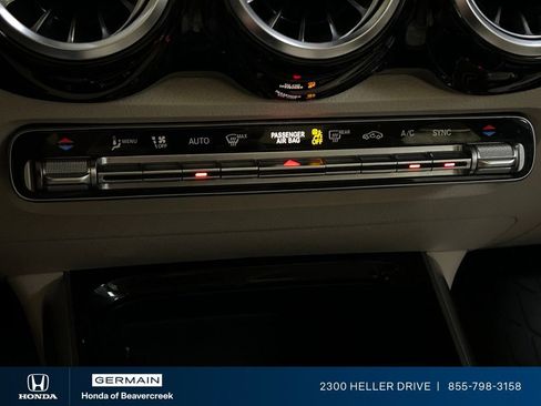 Used 2022 Mercedes-Benz GLB 250 4MATIC image 24