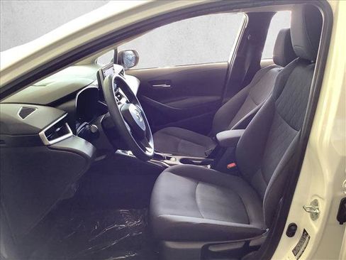 Used 2021 Toyota Corolla LE FWD image 14