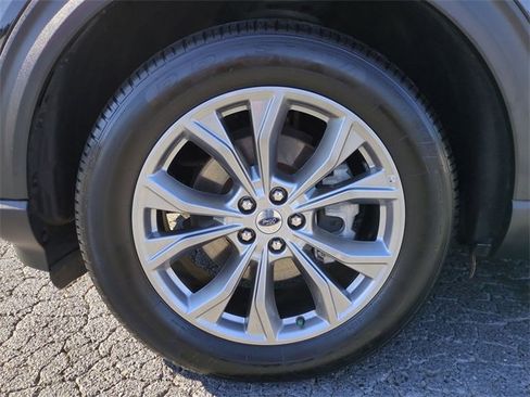 Used 2023 Ford Explorer Limited w/ Equipment Group 301A image 10