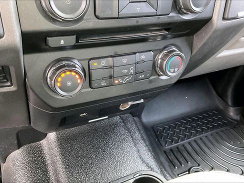 Used 2018 Ford F250 XL w/ STX Appearance Package image 34