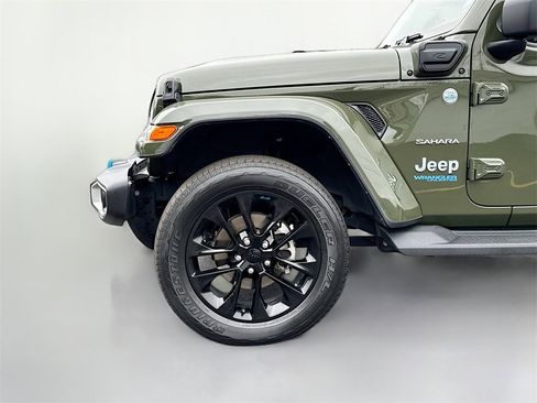 Used 2022 Jeep Wrangler Unlimited Sahara image 12