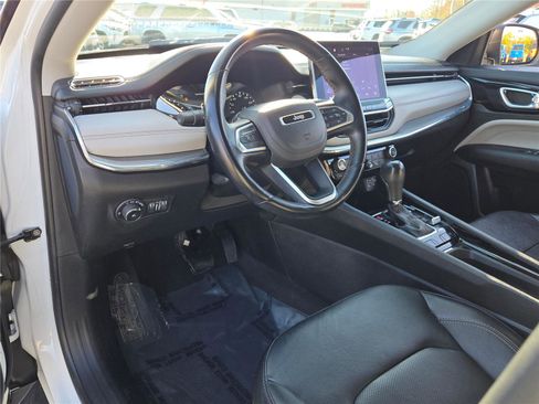 Certified 2022 Jeep Compass Limited image 25