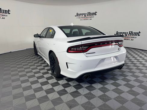 Used 2022 Dodge Charger Scat Pack w/ Dynamics Package image 10