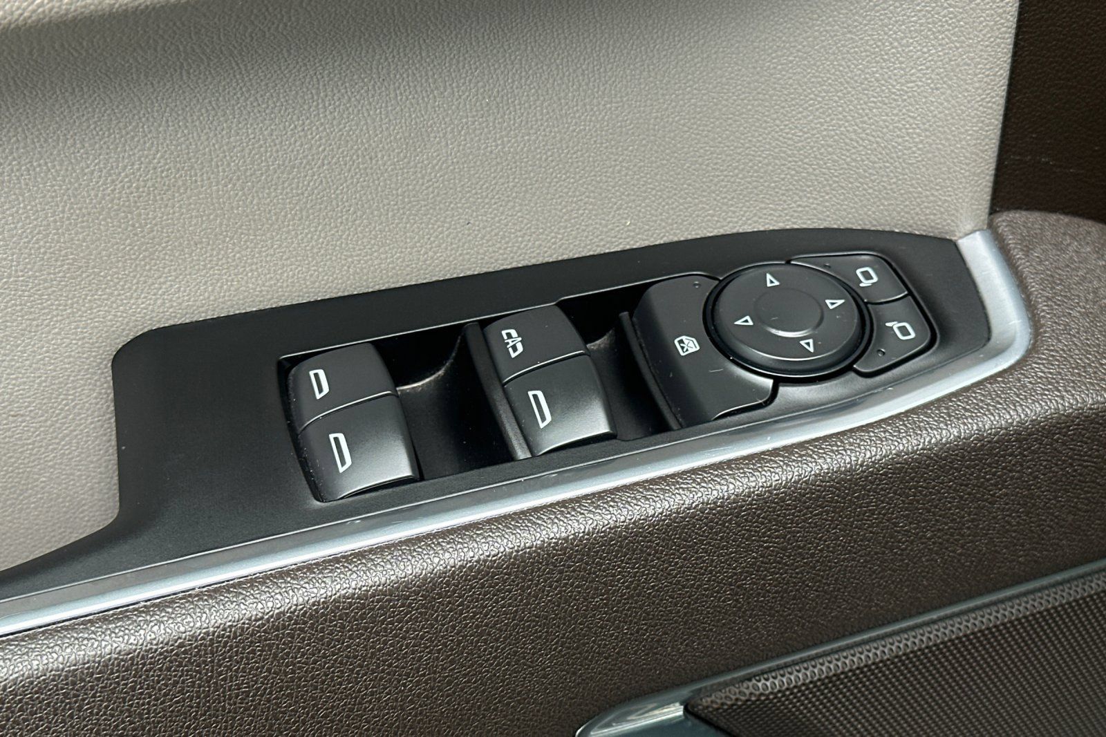 Used 2026 Chevrolet Silverado 1500 RST RWD image 12