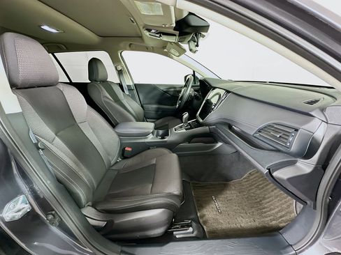 Used 2025 Subaru Outback Premium image 31