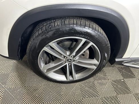 Used 2022 Mercedes-Benz GLE 350 4MATIC image 11